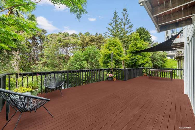 653 East Coast Road Browns Bay_19