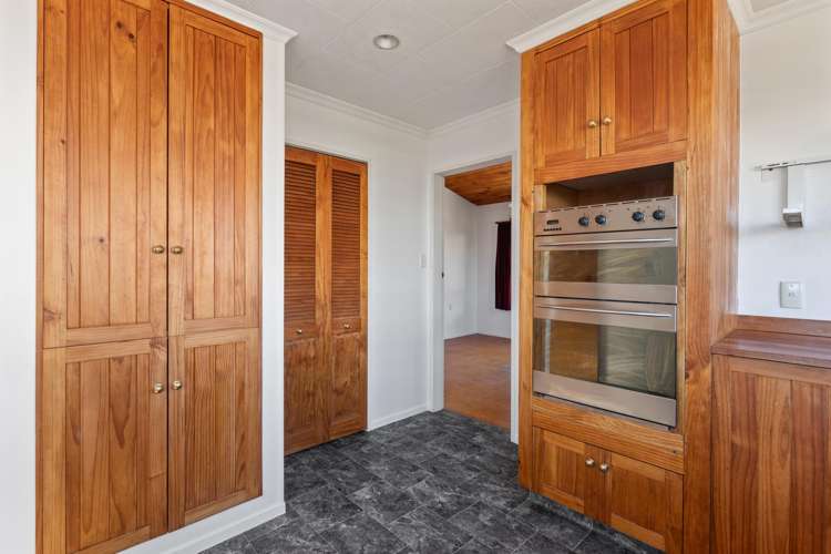5 Kinloch Place Papakowhai_3