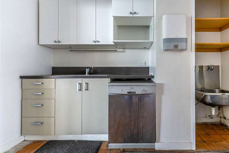135 Great South Road Papakura_13
