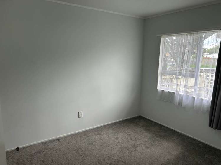 1/23 Challen Close Conifer Grove_4