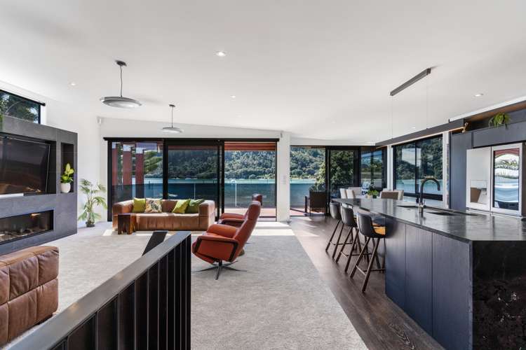 511 Beach Road Whangamata_10