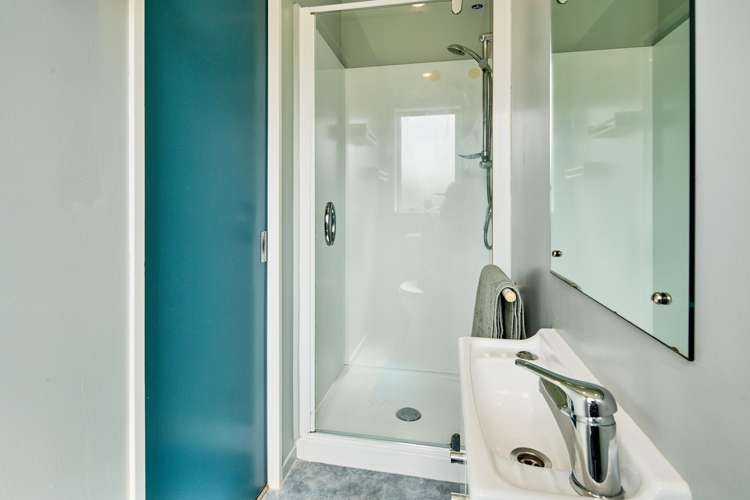 10 Pohutukawa Grove Titahi Bay_9