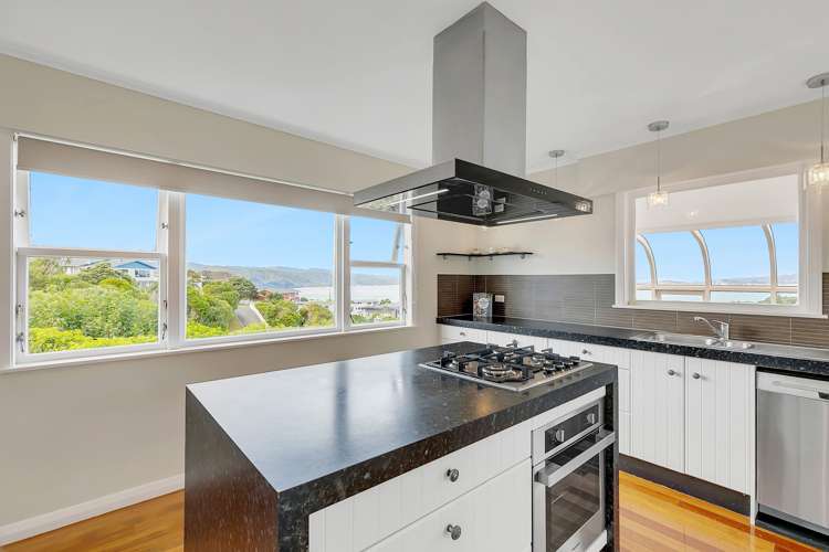 115 Dowse Drive Maungaraki_7