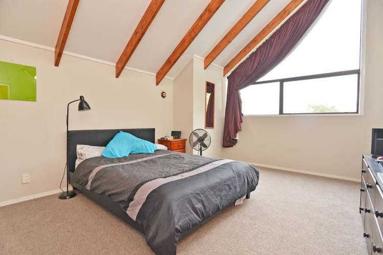 2/46a Captain Scott Road Glen Eden_9