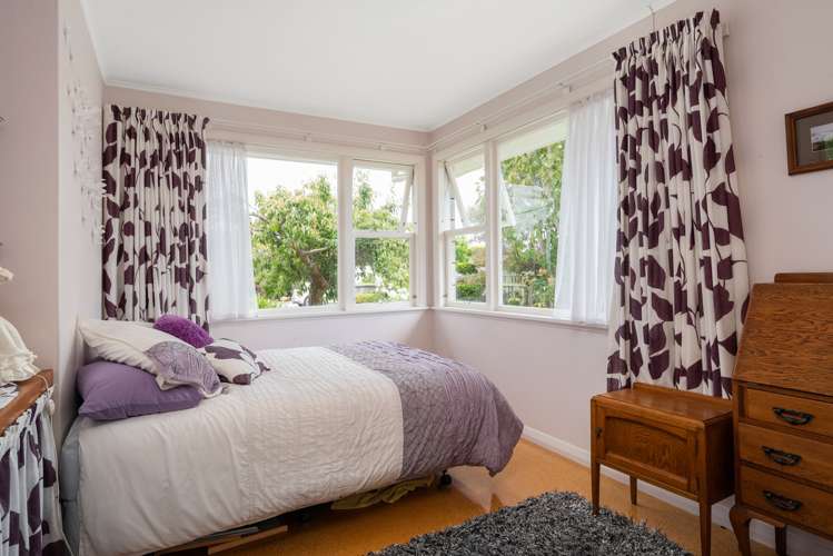 19 Richardson Avenue Burleigh_11