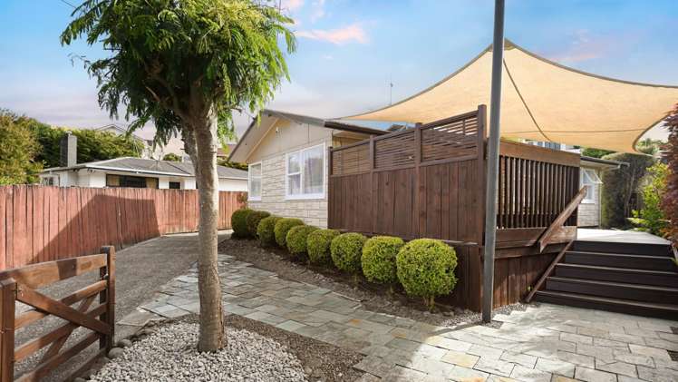 27 Manapouri Place Glenview_16