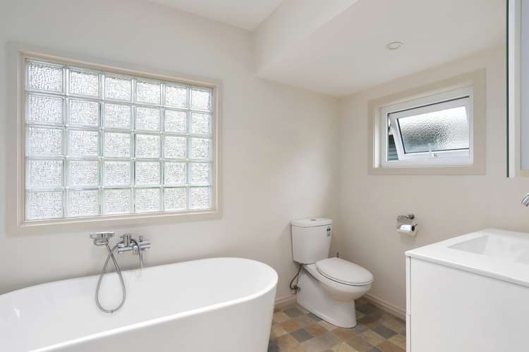 125 Woodlands Park Road Titirangi_11