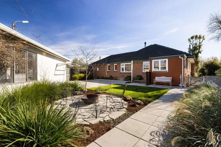 27 Barclay Place Burwood_16