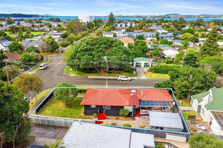 42 Yeovil Road Te Atatu Peninsula_19