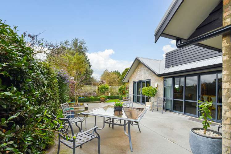 23 Stonebridge Park Drive Holdens Bay_12