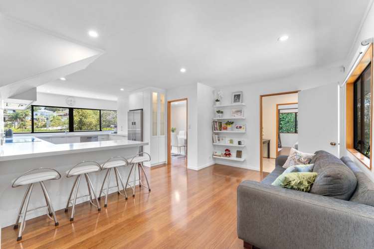 2/458 Beach Road Murrays Bay_5