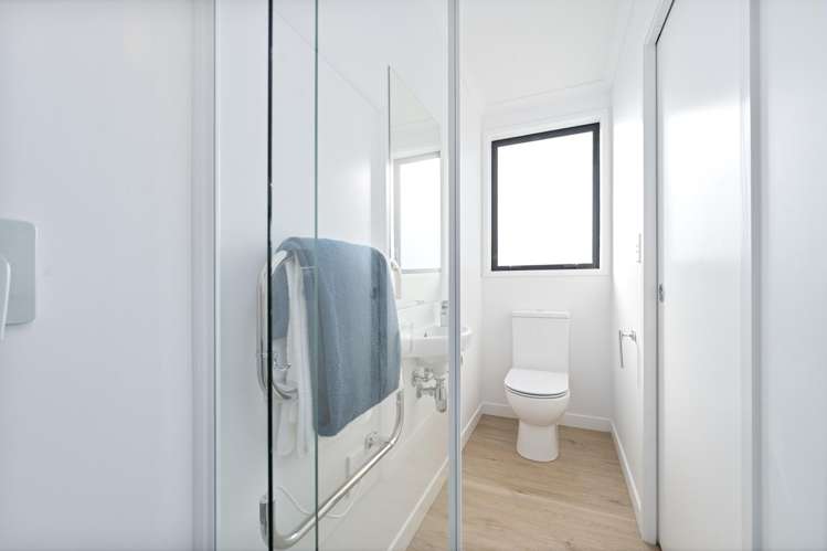 5/5 Peachgrove Road Te Atatu Peninsula_12