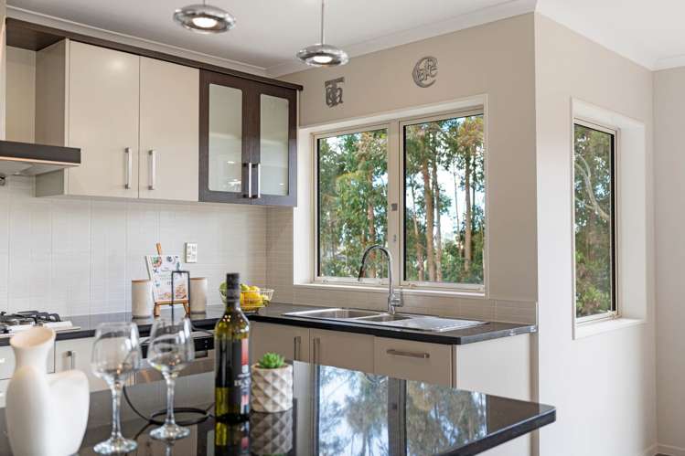 6 Huntington Park Drive Greenhithe_11
