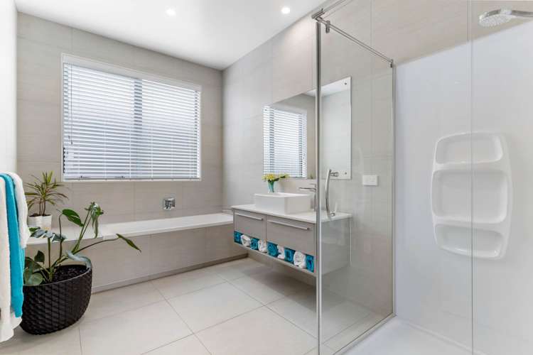 16 Lydiard Place Beachlands_21