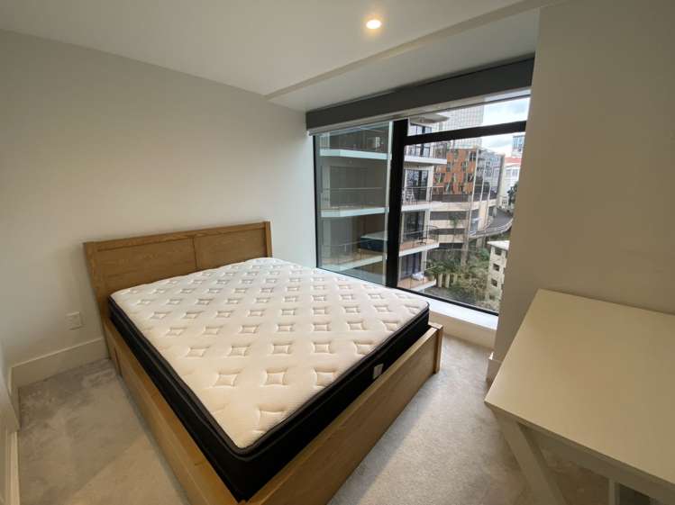 401/8-10 Whitaker Pl 10015_11