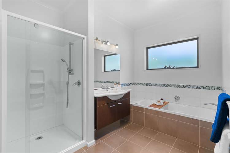 6 Royal Court Northwood_14