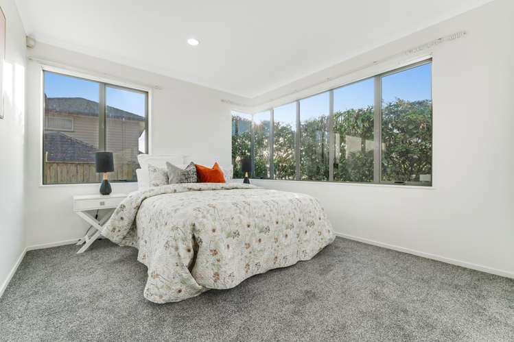5 Woolaston Place Flat Bush_11