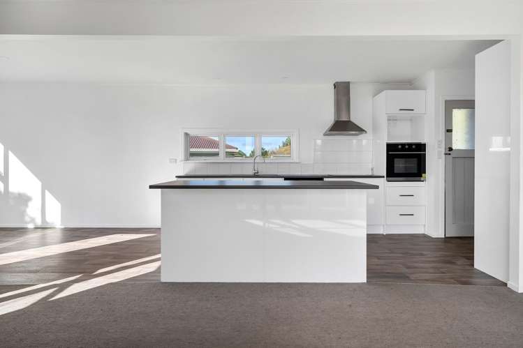 10 Douglas Street_3