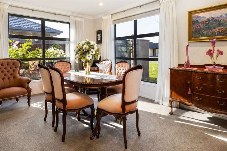 2 Korari Grove Redwoodtown_9