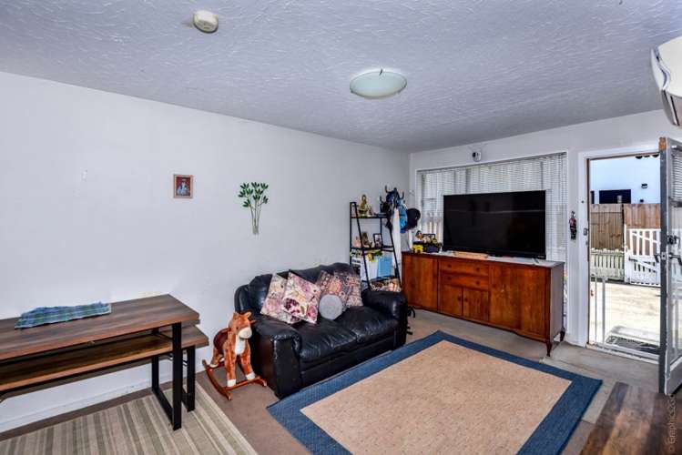 2/81 Southampton Street Sydenham_6