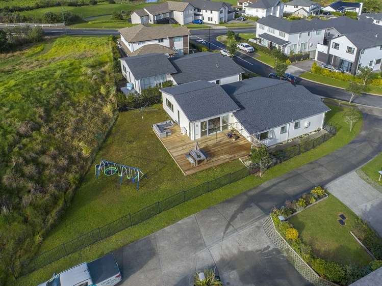 33 Kaipuke Crescent Gulf Harbour_13