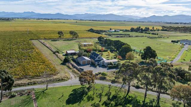 Sharply priced, family lifestyle on 1.37 hectares