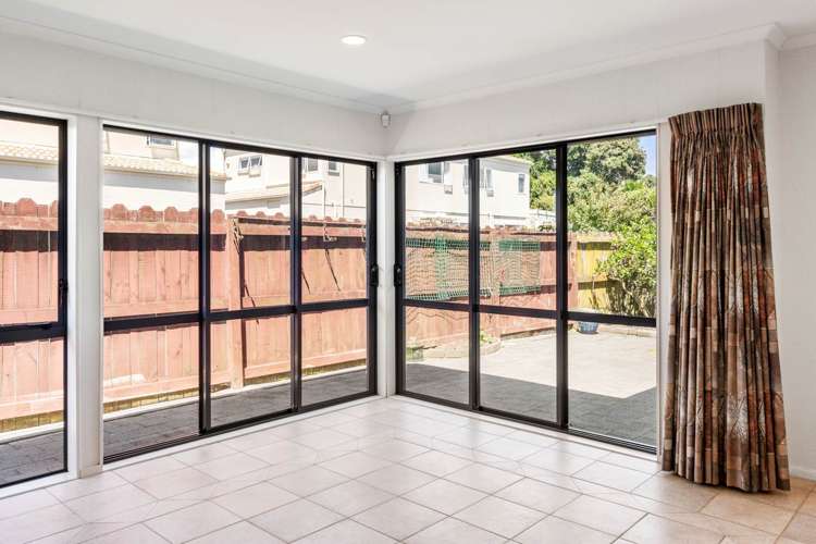 23 Macleans Road Bucklands Beach_16