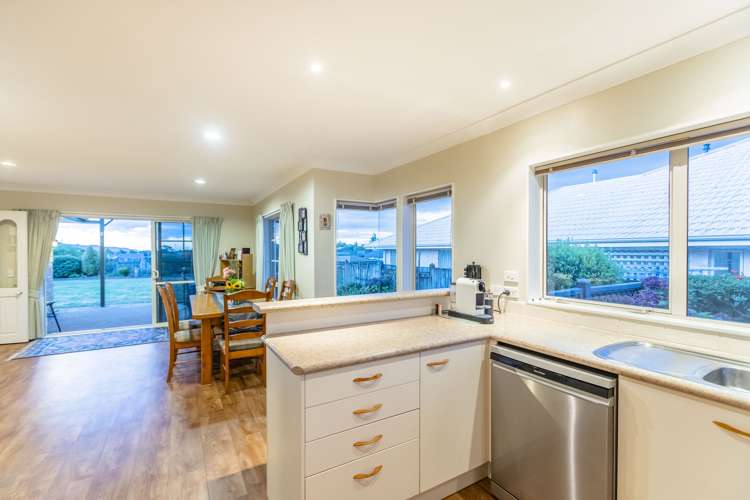6 Crown Hill Paraparaumu_10