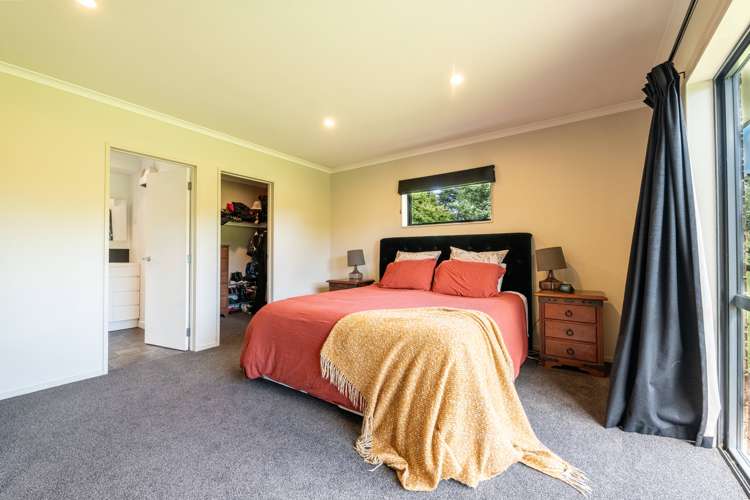 30 Matua Grove Otatara_12