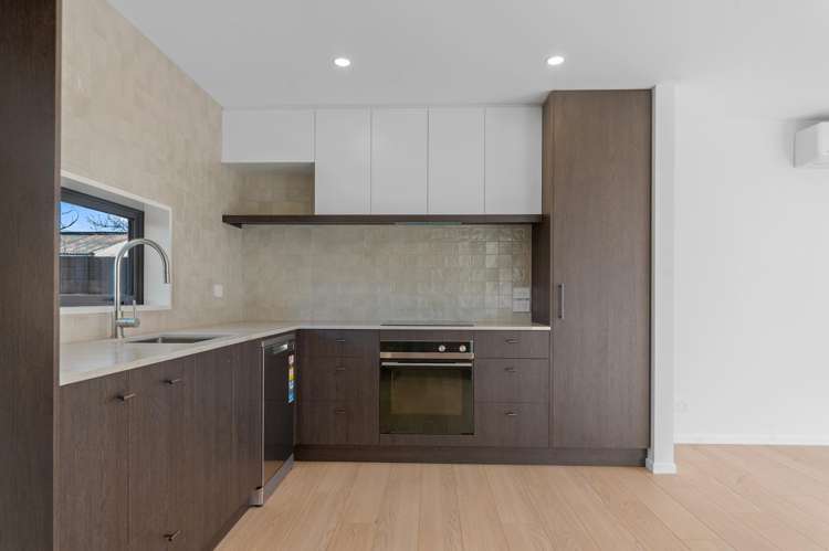 3/10 Seddon Street_2