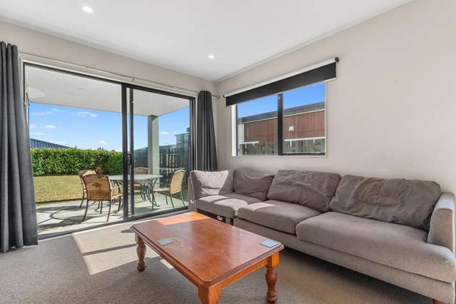 Investor's Dream or Perfect Starter - Lakeside