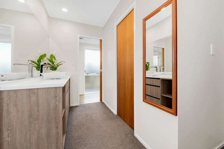 12 Woodgers Way Somerville_18
