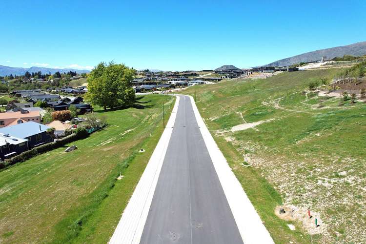 115 West Meadows Drive Wānaka_5