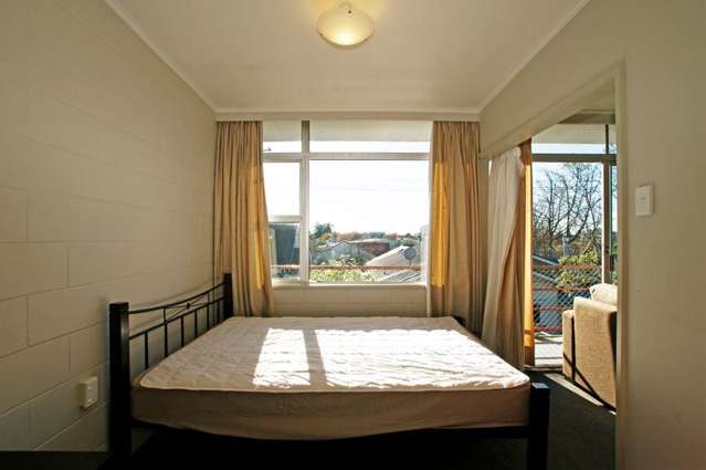 Sunny Apartment Hospital Location