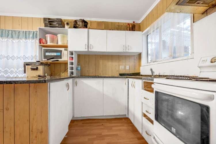 16 Garus Avenue Mangere East_4