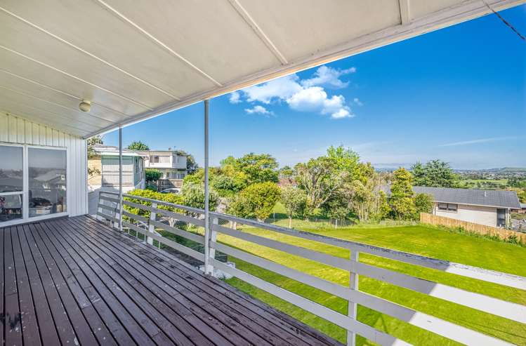 105 Bradbury Road Botany Downs_9