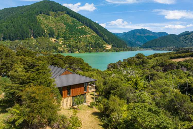 16 Tai Close Kaiuma Bay_23