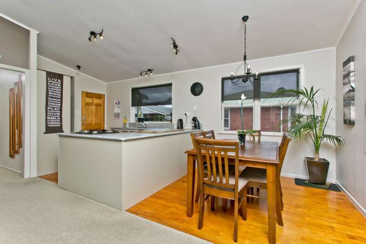 24 Drome View Place Beach Haven_3