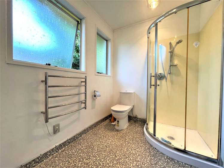 4 Hewlett Road Massey_13