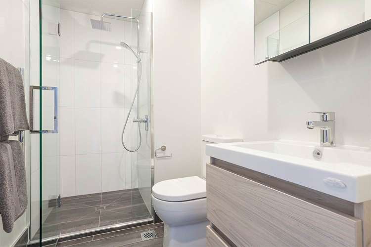 1204/70 Anzac Avenue City Centre_5