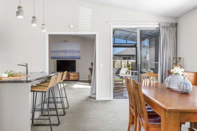 19 Noumea Drive Rangatira Park_6