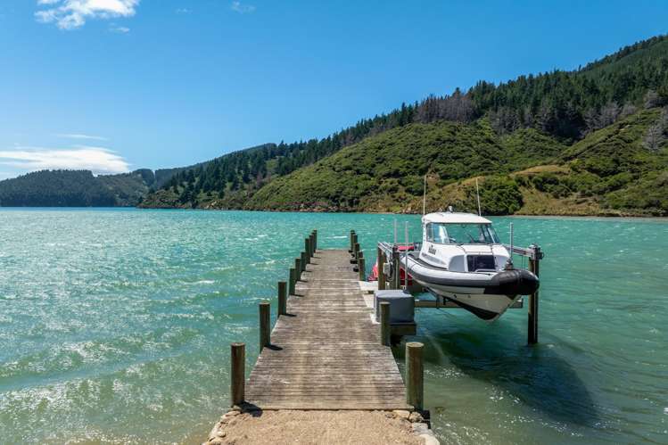 528 Oyster Bay Marlborough Sounds_33