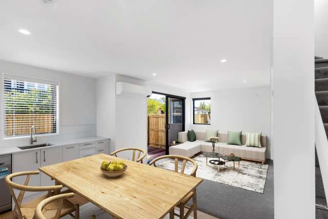 437 Worcester Street Linwood_4