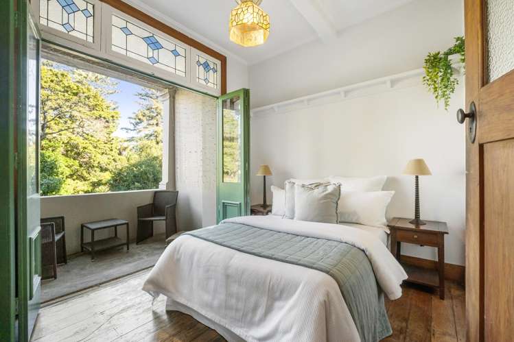 27/11 Parliament Street_0