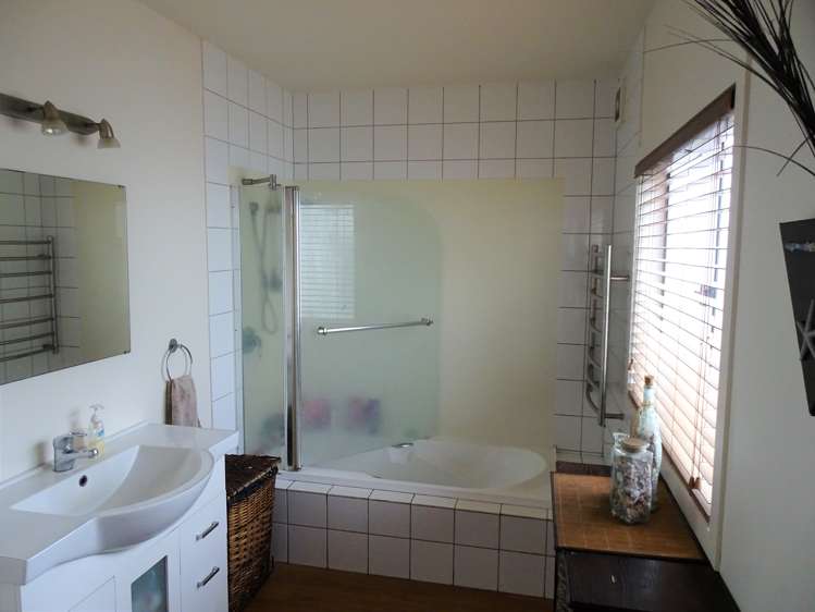 13 Shaftesbury Road Manawaru_11