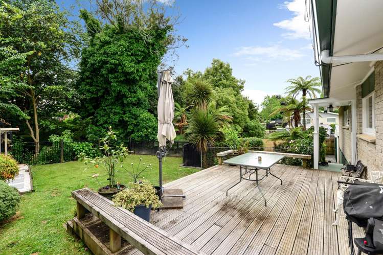 9 Lorraine Place Glenview_9