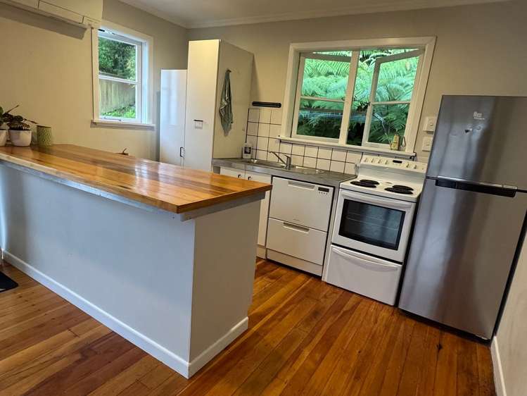 42 Delhi Crescent Khandallah_7