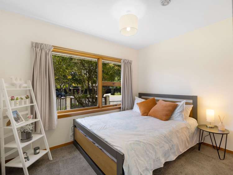 63 Moffat Drive Lincoln_17