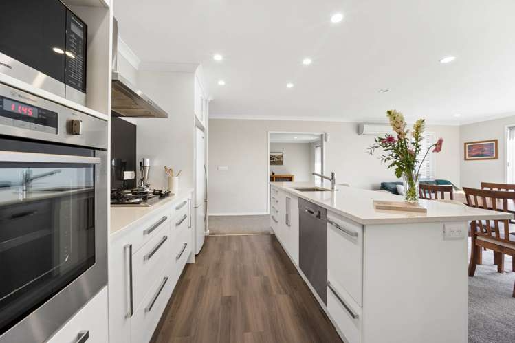 102 Pohutukawa Parade Riverhead_7