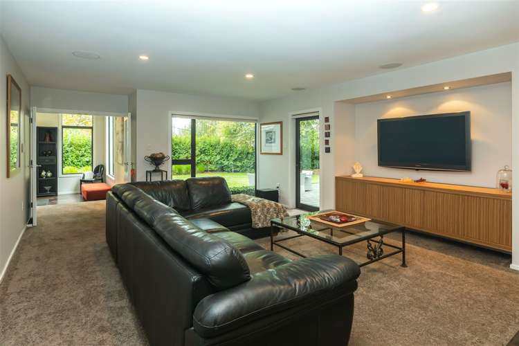 370 Sawyers Arms Road Harewood_9